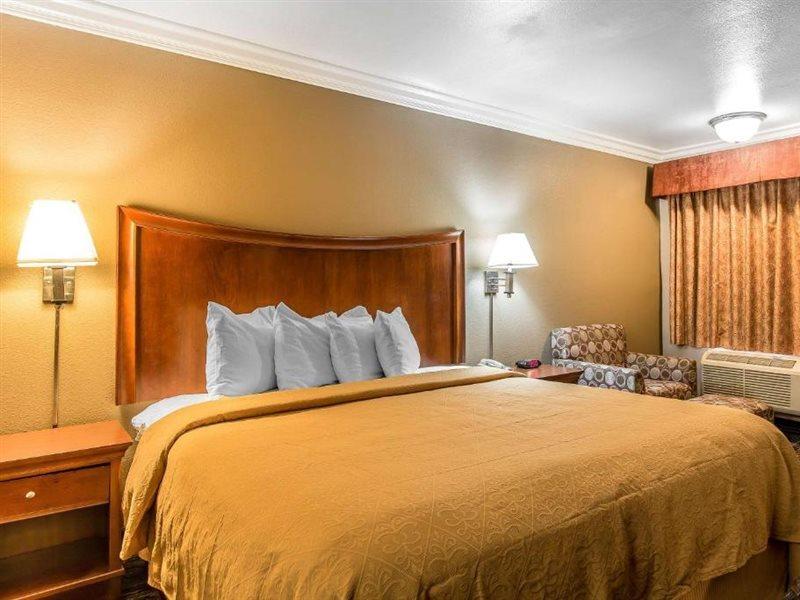 Quality Inn Lake Elsinore I-15 Εξωτερικό φωτογραφία