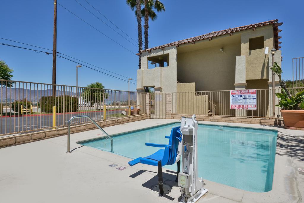 Quality Inn Lake Elsinore I-15 Εξωτερικό φωτογραφία