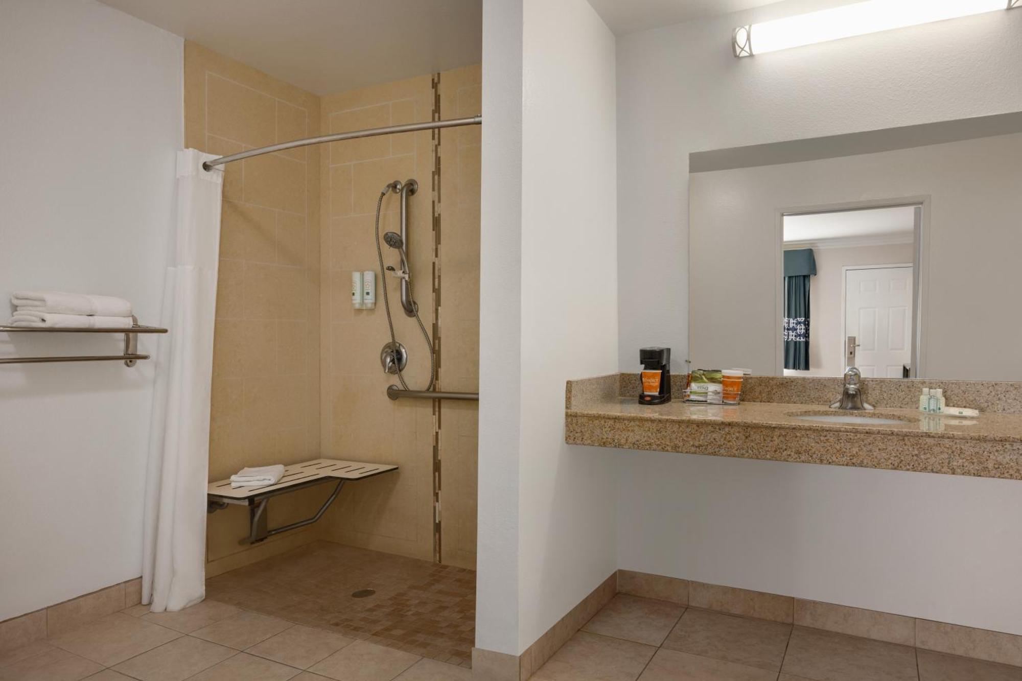 Quality Inn Lake Elsinore I-15 Εξωτερικό φωτογραφία