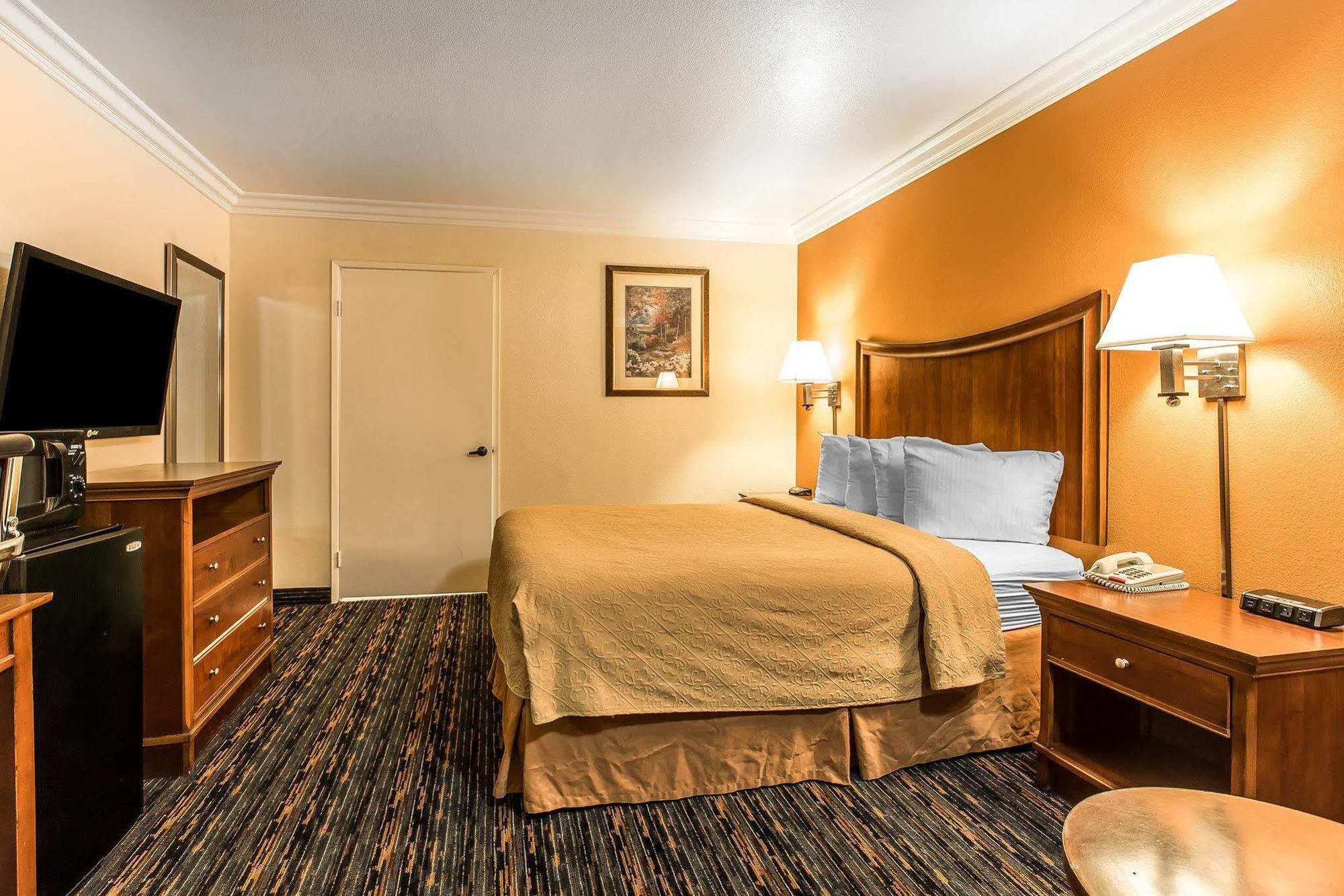 Quality Inn Lake Elsinore I-15 Εξωτερικό φωτογραφία